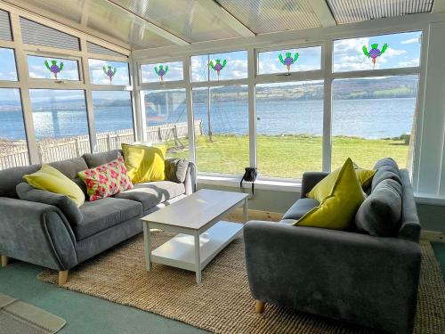 Spacious Sea View Home 5 miles from Inverness