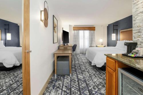 King Room with King Bed - Non-Smoking room in Hampton Inn & Suites by Hilton Austin Downtown
