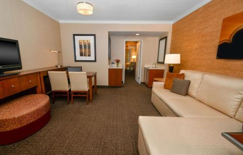 Embassy Suites by Hilton Austin Downtown South Congress Embassy Suites by Hilton Austin Downtown South Congress