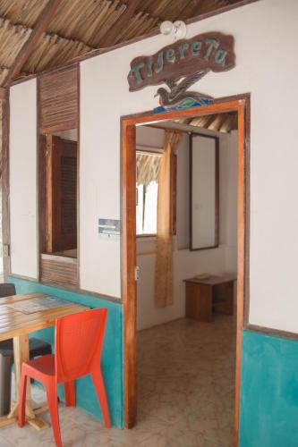 Isla Grande Eco-Hostal