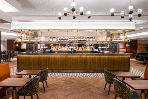 Bar/ Salón, Hilton Birmingham Metropole in Birmingham Airport