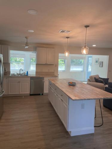 Beautiful Home on LBK in Longboat Key, USA