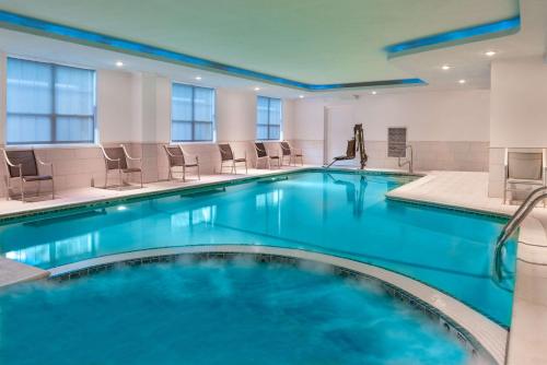 Hampton Inn Buffalo-Williamsville - image 11