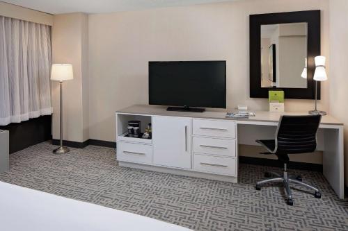 DoubleTree by Hilton Chicago Magnificent Mile