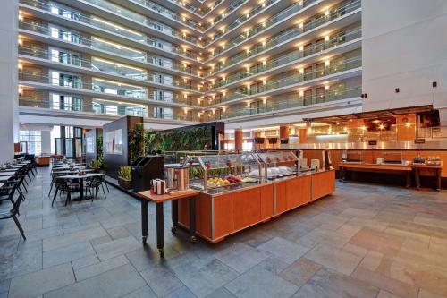 Embassy Suites by Hilton Chicago Magnificent Mile