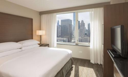 Embassy Suites by Hilton Chicago Magnificent Mile