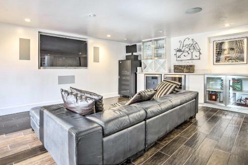 NEW-Fort Lauderdale Home w/Fire Pit-15Min to Beach - image 12