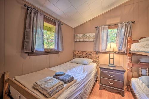 Cabin with Deck and Ranch - 1 Mi to Raystown Lake! - image 14