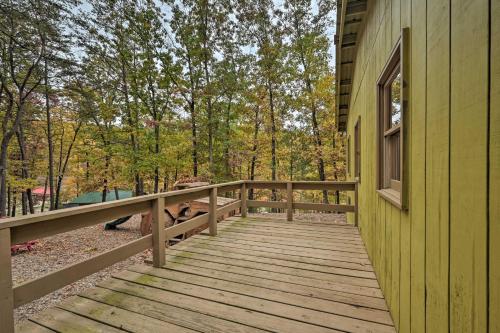 Cabin with Deck and Ranch - 1 Mi to Raystown Lake! - image 10