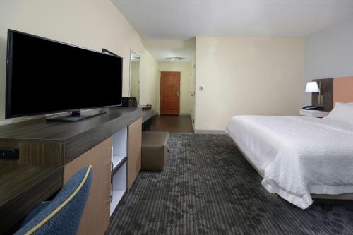 Hampton Inn By Hilton & Suites Clinton, Sc