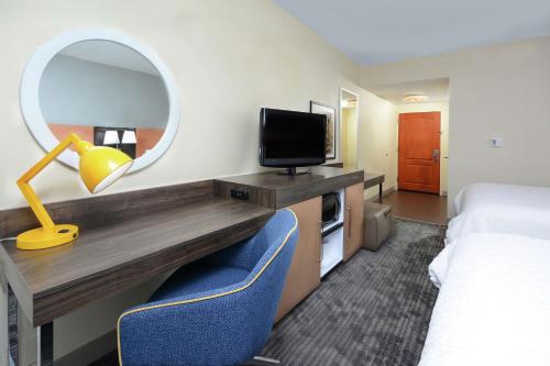 Hampton Inn By Hilton & Suites Clinton, Sc