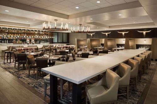 Embassy Suites Dallas - DFW Airport North - image 3