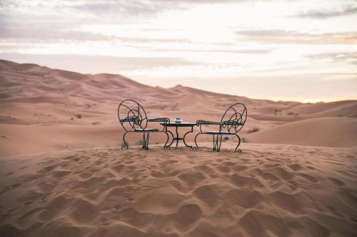 Merzouga Luxury Desert camp, excursion and actevities