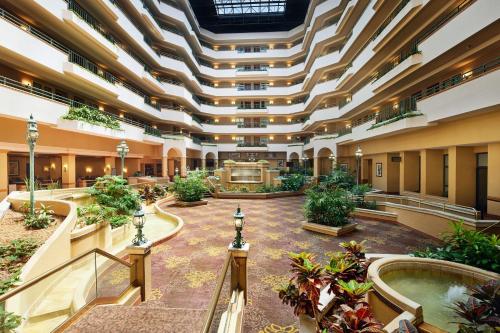 Embassy Suites by Hilton Greensboro Airport in Greensboro, USA