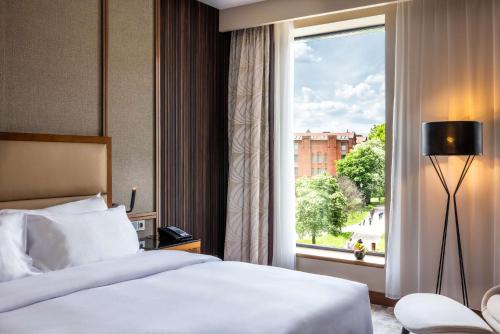 Hilton Gdansk Room Type - Superior King Room with Park/City View Hilton Gdansk Room Type - Superior King Room with Park/City View