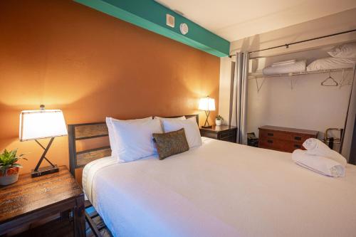 Stay Together Suites - Condominium On The Strip Sleeps 16 - NO RESORT FEE, Las Vegas (foto 7)