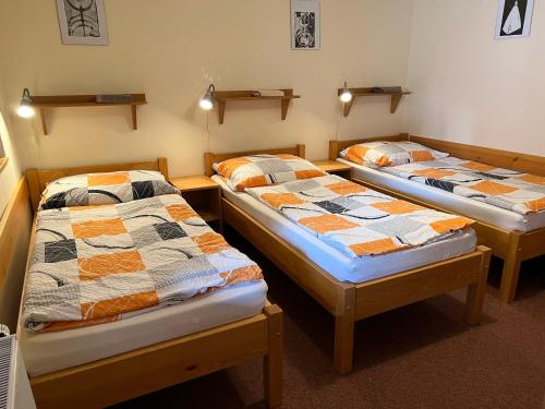Quadruple Room with Shared Bathroom room in Hostel Postel