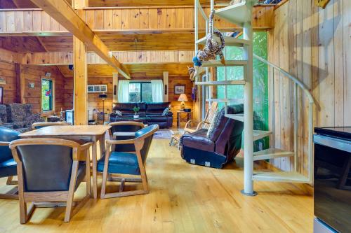 Pet-Friendly Jamestown Cabin with Fire Pit and Deck!