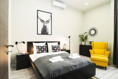 Ultra central and stylish apartment with AC - image 6