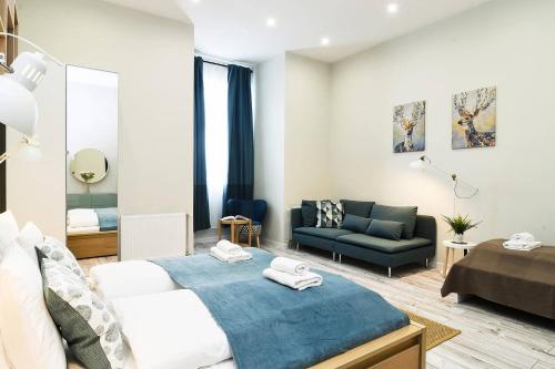 Ultra central and stylish apartment with AC - main image