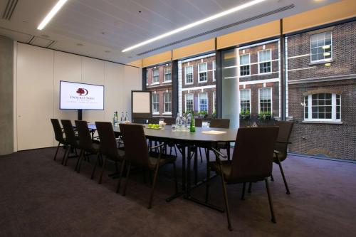 DoubleTree by Hilton Hotel London - Tower of London - image 10