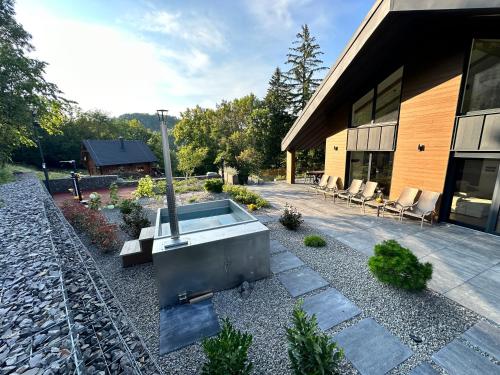 Viesnīcas āriene, Villa pri rybníku STROHM (Villa pri rybniku STROHM) in Štiavnické Bane