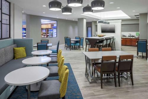 Hampton Inn & Suites Miami-Doral Dolphin Mall