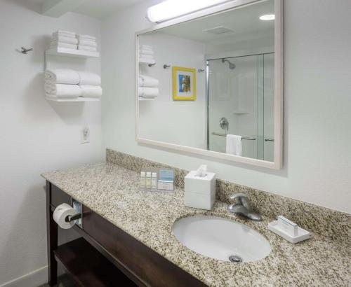 Hampton Inn & Suites Miami-Doral Dolphin Mall