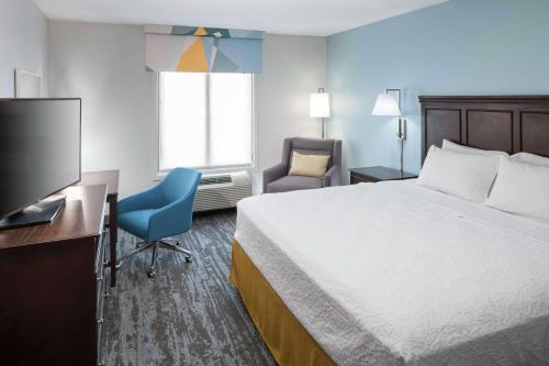 Hampton Inn & Suites Miami-Doral Dolphin Mall - image 32