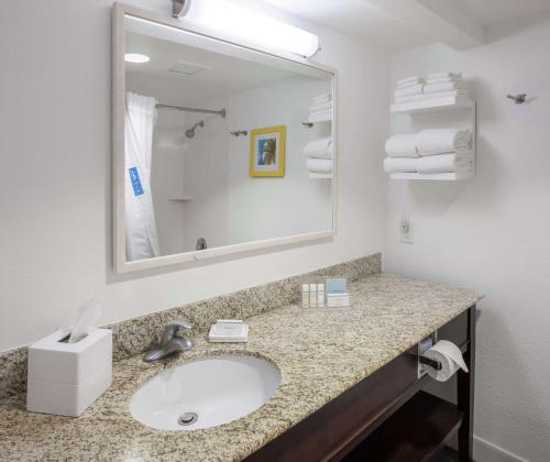 Hampton Inn & Suites Miami-Doral Dolphin Mall