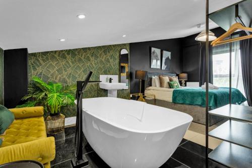 Free Parking Luxury Safari House gîte à louer Salford Quays