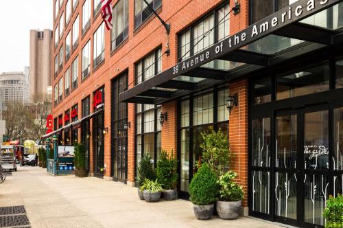 Hilton Garden Inn New York/Tribeca - image 6