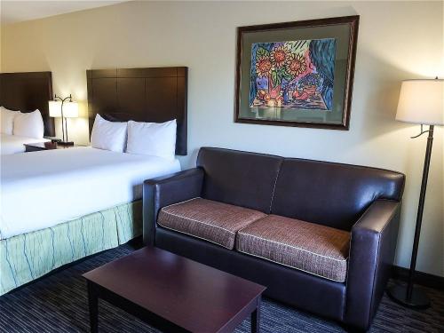 Oxford Suites Portland - Jantzen Beach - image 10