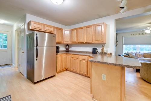 Cozy Campton Home 10 Mi to Tenney Mountain Resort in Rumney