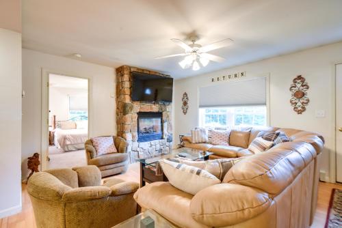 Cozy Campton Home 10 Mi to Tenney Mountain Resort in Rumney
