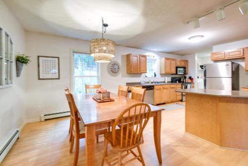Cozy Campton Home 10 Mi to Tenney Mountain Resort in Rumney