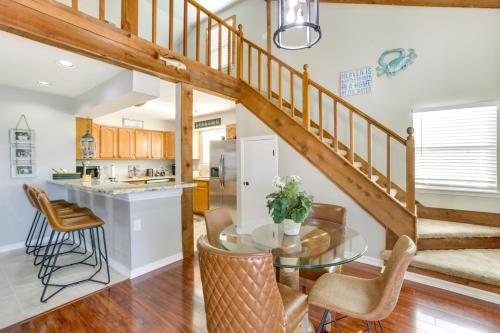 Bayou Bliss Barataria Waterfront Getaway with Dock! in Lafitte