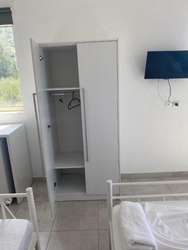 Triple Room with View image 1