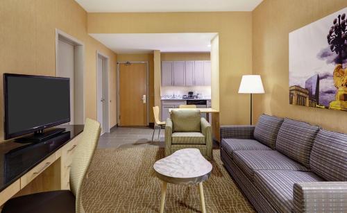 DoubleTree by Hilton - Philadelphia Center City