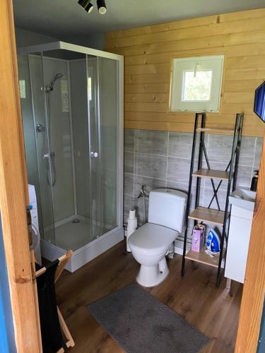 2 bedrooms, 5 beds