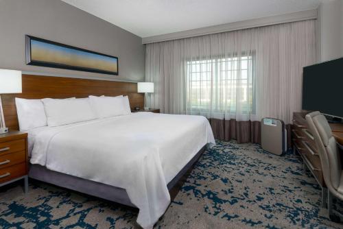 Embassy Suites Raleigh - Durham/Research Triangle Room Type - 1 KING SUITE-PURE WELLNESS