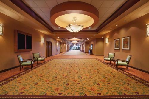 Embassy Suites By Hilton San Marcos Hotel, Spa And Conference Center