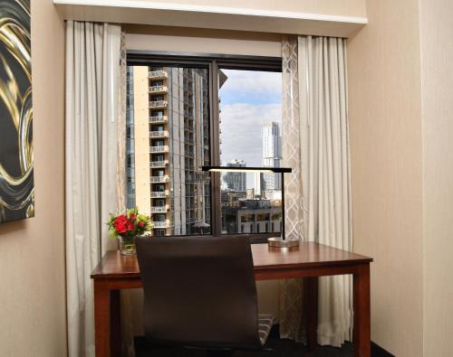 Embassy Suites by Hilton Austin Downtown South Congress - image 14