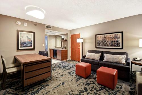 Embassy Suites By Hilton Hotel Omaha-Downtown/Old Market