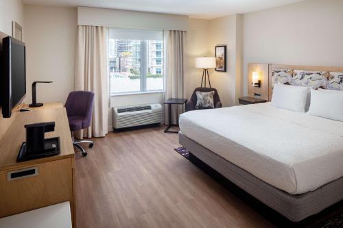 King Room with King Bed - Non-Smoking room in Hampton Inn & Suites Miami/Brickell-Downtown
