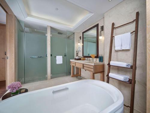 Hilton Dali Resort & Spa Room Type - Deluxe Twin Room