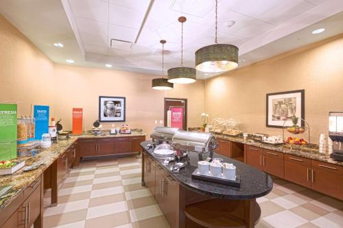 Hampton Inn Houston Downtown - image 10