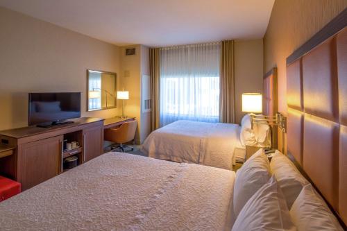 Hampton Inn Houston Downtown image 14