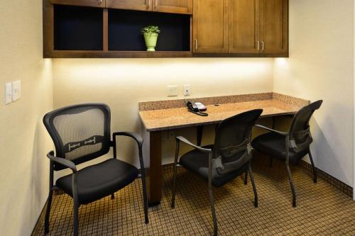 Hilton Garden Inn Greensboro Airport