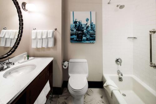 Hilton Brooklyn New York - image 8